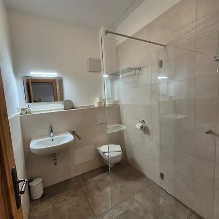 Riedhof-zuahaus شقة